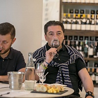 Дегустация испанских вин Маркиз де Варгас в Киеве с представителем винодельни - Eduardo Pelayo